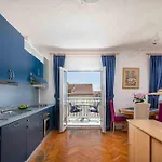 Magic With Sea View Апартаменти