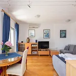 Magic With Sea View Апартаменти