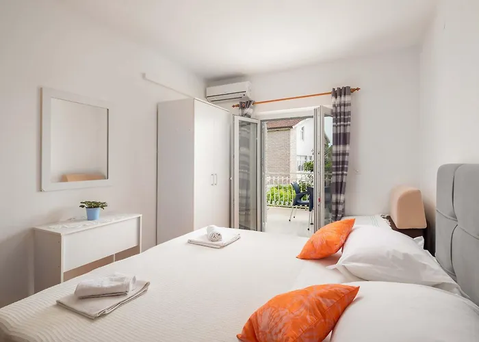 Magic With Sea View Apartment Makarska